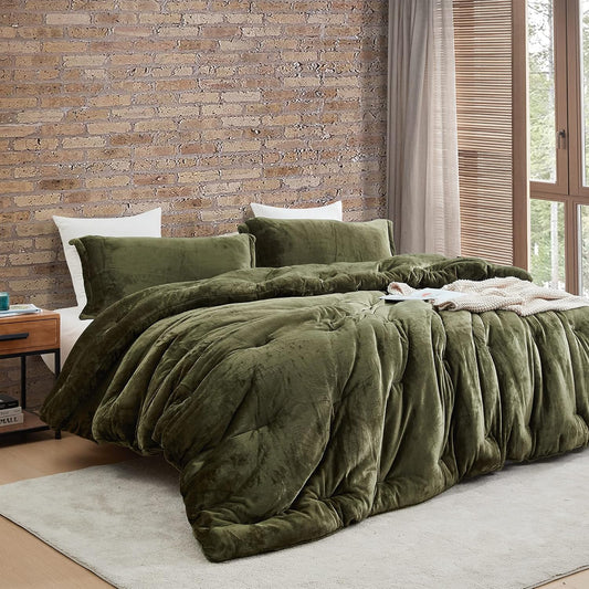 The Plushest™ Oversized Weighted Comforter