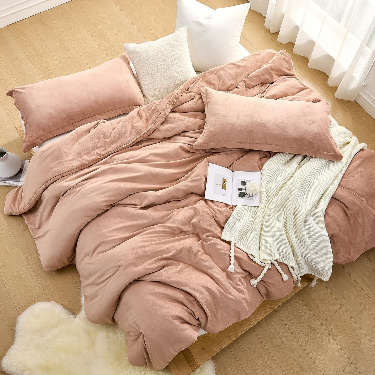 The Plushest™ Oversized Weighted Comforter