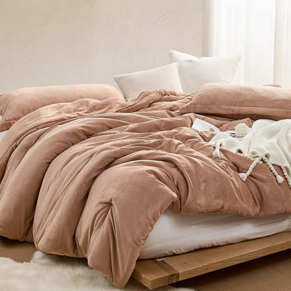 The Plushest™ Oversized Weighted Comforter