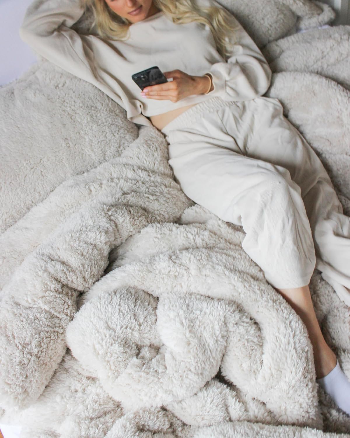 The Plushest™ Oversized Weighted Comforter