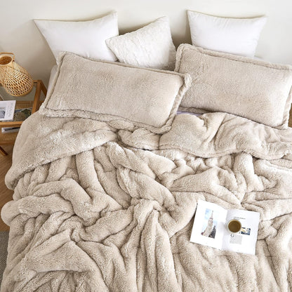 The Plushest™ Oversized Weighted Comforter